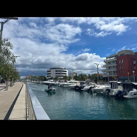 T3 5 -10 Min A Pied De La Plage Et 10 Min Aqualand Frejus Exterior photo