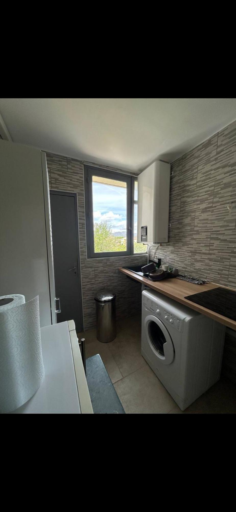 Apartment T3 5 -10 Min A Pied De La Et 10 Min Aqualand Frejus